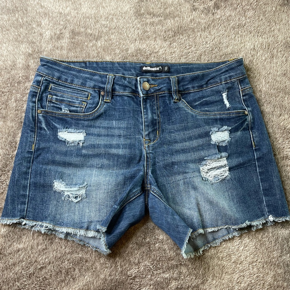 Dollhouse “Joey” denim shorts.